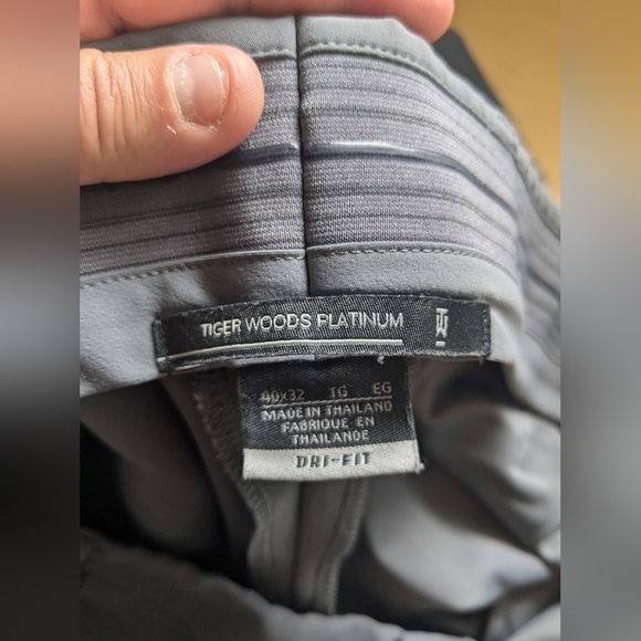 NIKE TIGER WOODS Platinum Men Golf Pants Size 40x32 Gray Color With Pockets - Picture 10 of 15